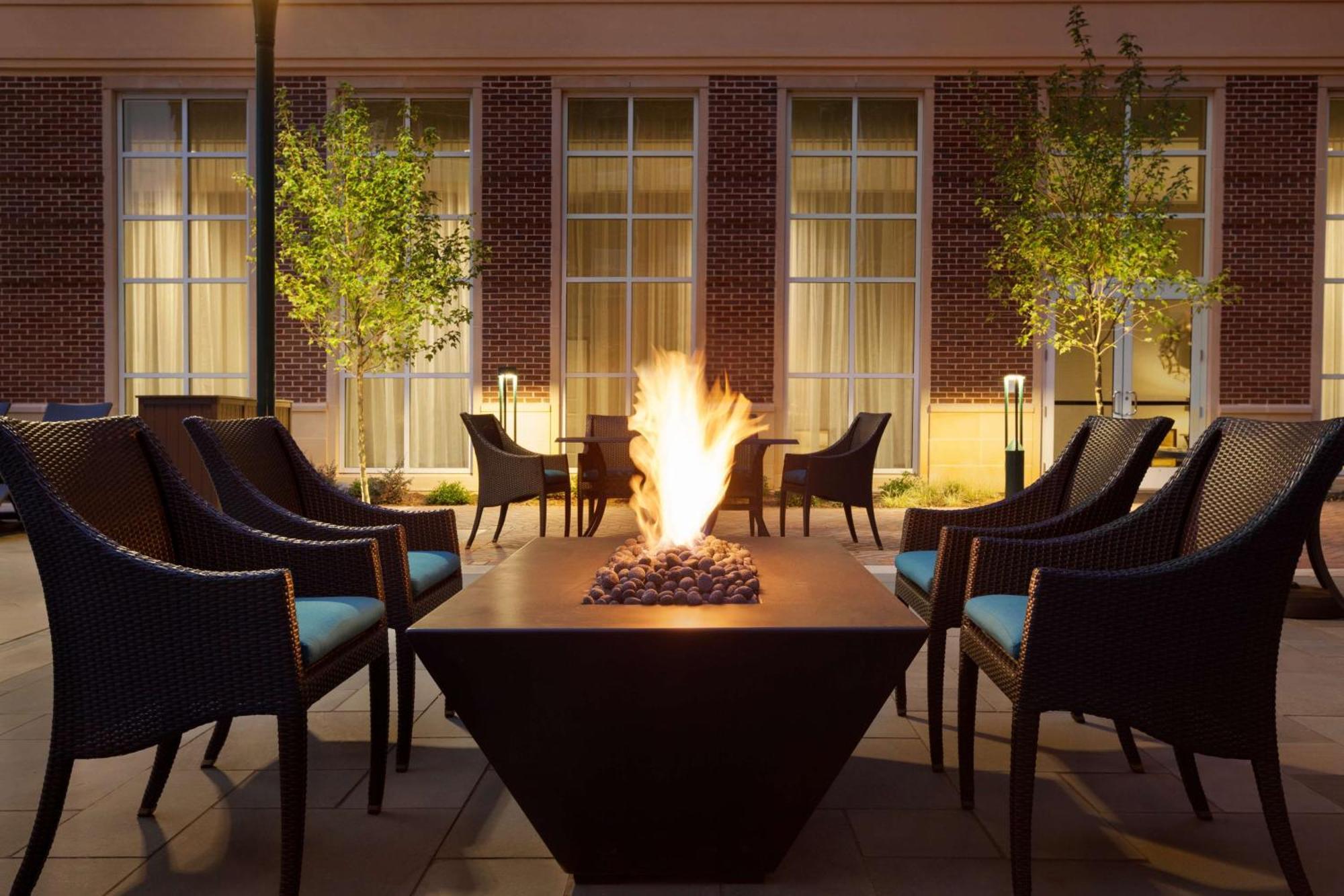 Hilton Garden Inn Charlotte Southpark Екстер'єр фото
